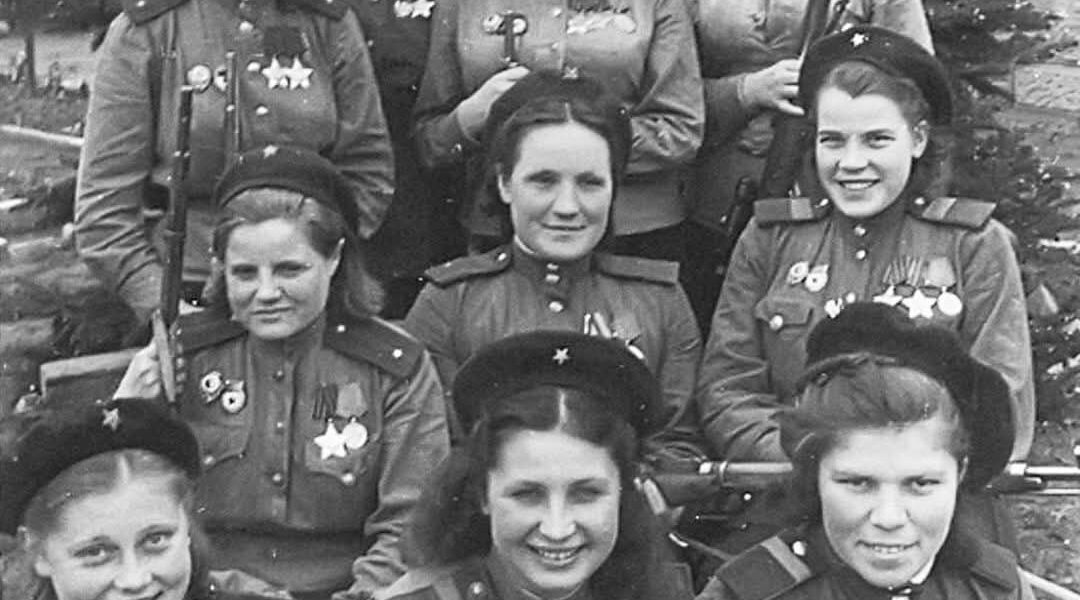 775 bestätigte Abschusse auf einem Bild, 1945