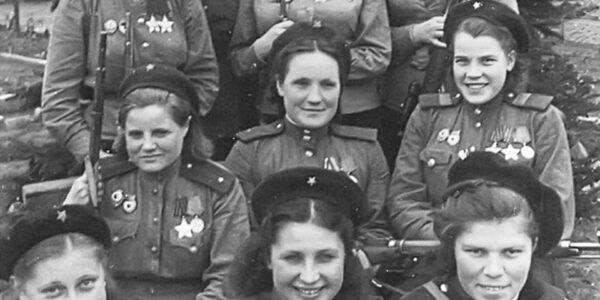 775 bestätigte Abschusse auf einem Bild, 1945