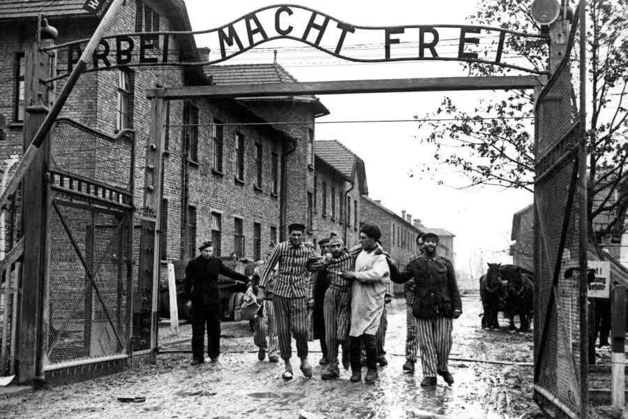 Befreiung von Auschwitz, dem Konzentrationslager der Nazis, in dem mehr als eine Million Menschen getötet wurden