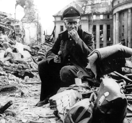 Die letzten Tage Nazi-Deutschlands anhand von Fotografien, 1945