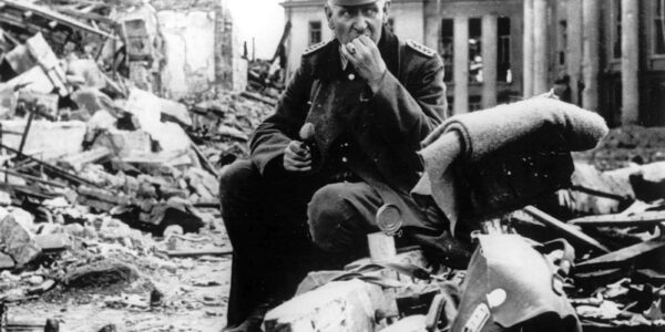 Die letzten Tage Nazi-Deutschlands anhand von Fotografien, 1945