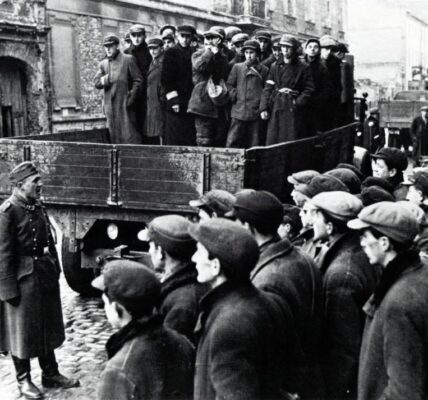 Warschauer Ghetto, 2. Weltkrieg, Transport judischer Menschen