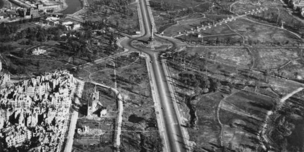 22 erstaunliche Fotos von Berlin kurz nach dem Zweiten Weltkrieg aus der Vogelperspektive