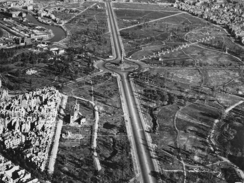 22 erstaunliche Fotos von Berlin kurz nach dem Zweiten Weltkrieg aus der Vogelperspektive