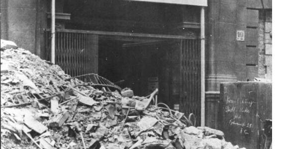 Letzte Tage in Berlin: Zwischen Ruinen, Parolen und Verzweiflung (April 1945)