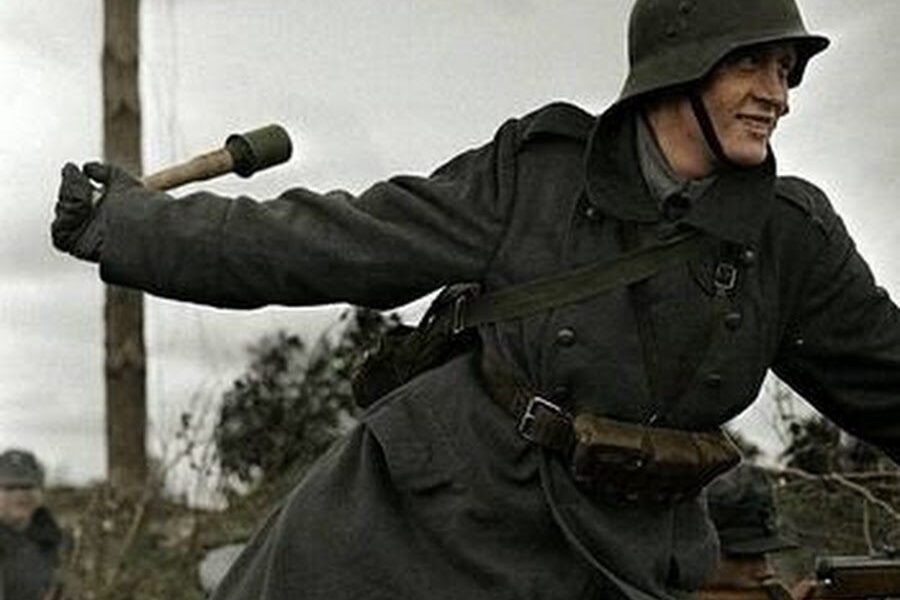Deutsche Soldaten im Einsatz: Bilder aus dem Jahr 1944.