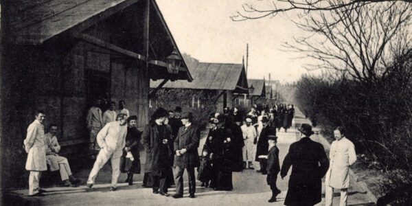 Menschen in Berlin: Straßenszenen aus 100 Jahren.