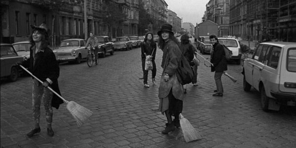 Geschichte der Walpurgisnacht in Berlin: Hexentänze und Punk-Partys.