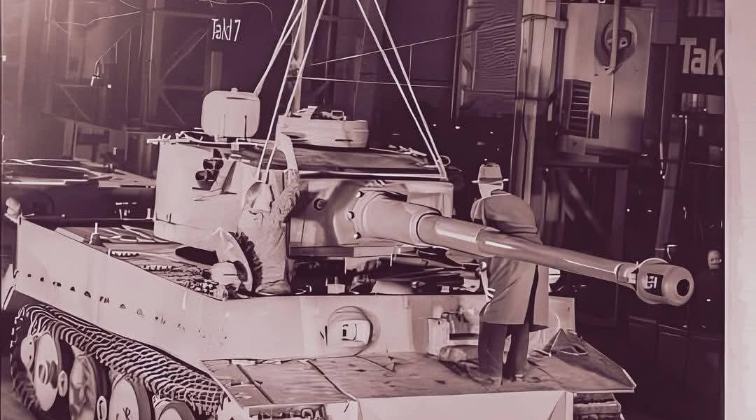 Deutscher Panzer III in der westlichen Wuste, 1942
