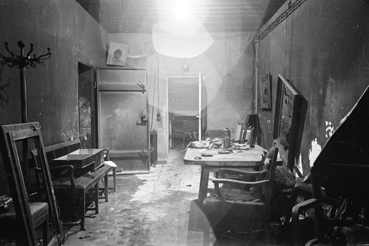 Konferenzraum im Fuhrerbunker, Juli 1945