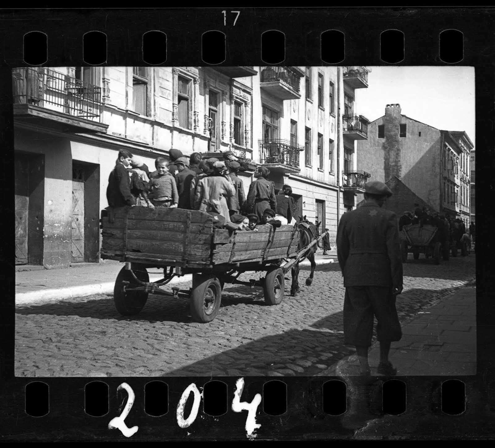 Im von den Nazis kontrollierten Ghetto von Lodz, 1940–1944