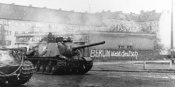 Der Einsatz erbeuteter deutscher Selbstfahrwaffen in der Roten Armee in der Endphase des Zweiten Weltkriegs.