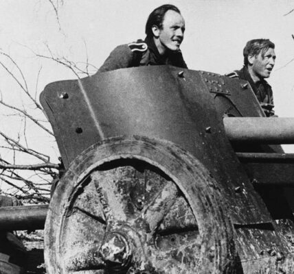 Hölle im Osten – Die blutigsten Schlachten der Wehrmacht in Bildern (1942–1943).