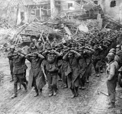 Der Untergang Deutschlands im Zweiten Weltkrieg in 30 Bildern