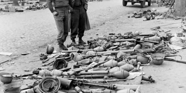 Die Letzten Relikte des Krieges in Deutschland: Entdeckungen eines Verlassenen Arsenals