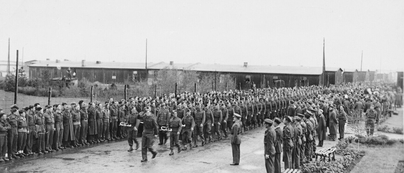 Die Ruckkehr der deutschen Kriegsgefangenen: Ein bewegender Moment der Freiheit – Die Heimkehr nach Jahren in Gefangenschaft!