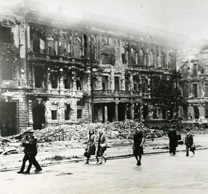 Bombenangriff auf Berlin: Der größte Angriff auf Hitlers Hauptstadt während des Krieges