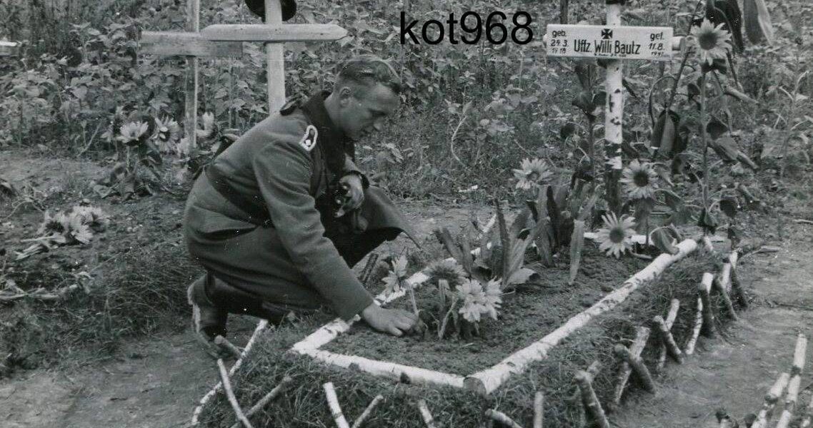 Sauber bleiben! 22 intime Vintage-Schnappschusse von Soldaten des Zweiten Weltkriegs beim Duschen oder Baden