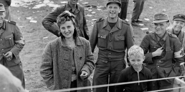 Norwegen nach der Befreiung: Historische Fotos deutscher Kriegsgefangener in Norwegen, 1945