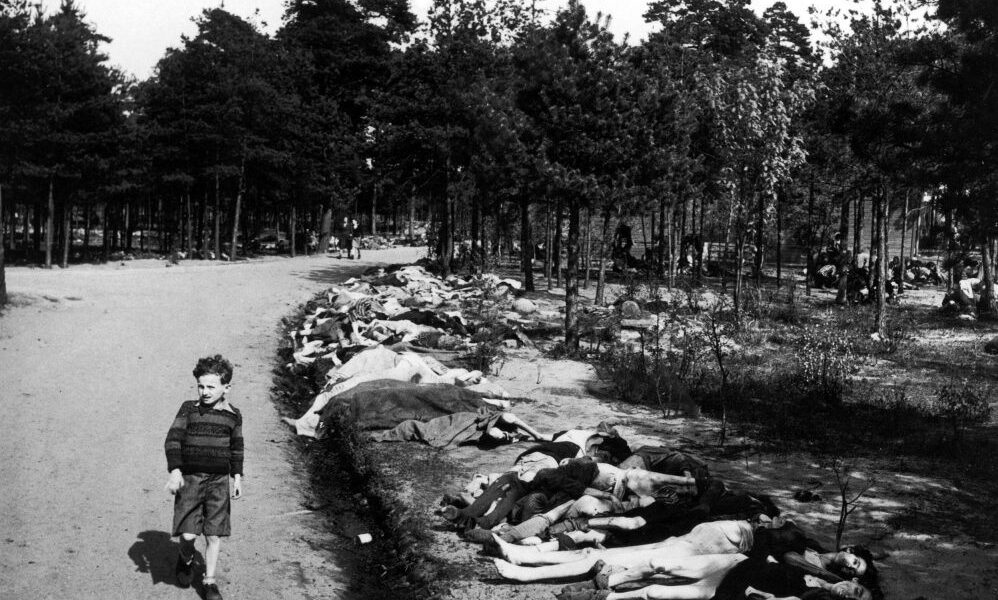 Der Untergang des Reichstags: Symbol für das Ende des Zweiten Weltkriegs.