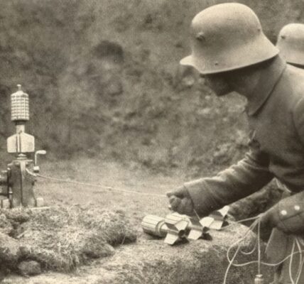 Was zundete dieser deutsche Soldat im Ersten Weltkrieg? – Die verborgene Technik der Grabenkriegsfuhrung.