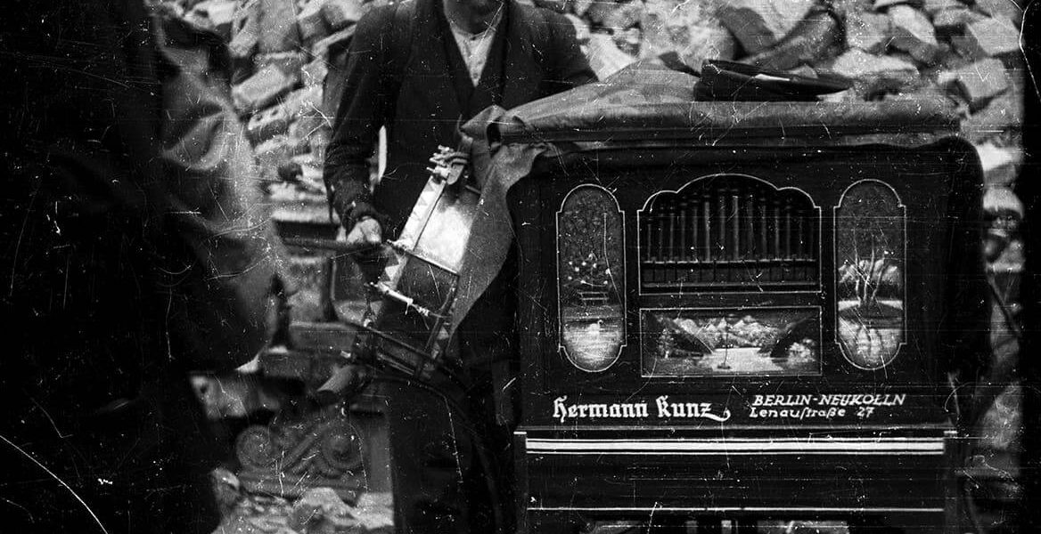 Schwarze Märkte und die Ruinen Berlins. Langer Weg zuruck nach Amerika