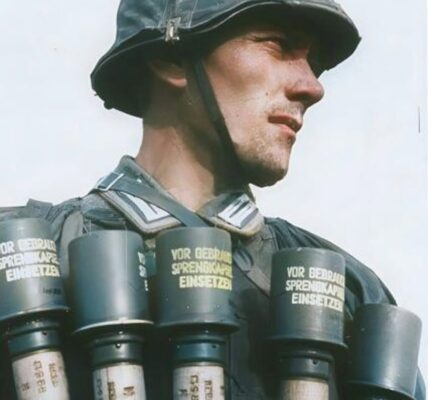 Kartoffelstampfer“ im Einsatz – Die Stielhandgranate 24 als Symbol der deutschen Infanterie im Zweiten Weltkrieg.