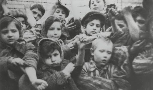 Auschwitz: Das tragische Schicksal der Kinder – Hunger, Kälte, Experimente und Hoffnungslosigkei