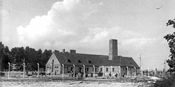 Auschwitz-Birkenau, Juni 1943 – Als sich der industrielle Massenmord in Stein und Stahl manifestierte.