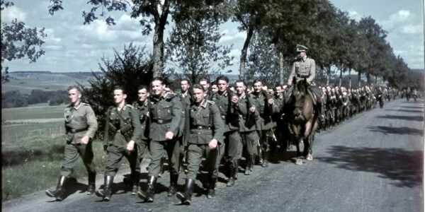 Deutsche Soldaten auf dem Marsch