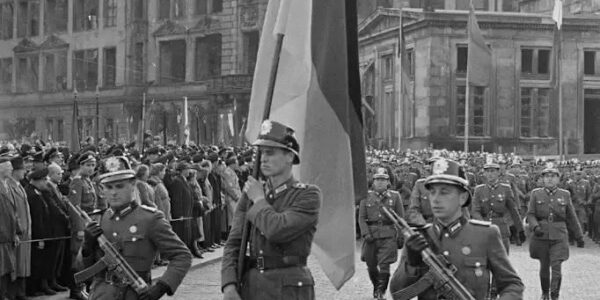 Berlin 1950 – Die geteilte Stadt erwacht zum Leben.