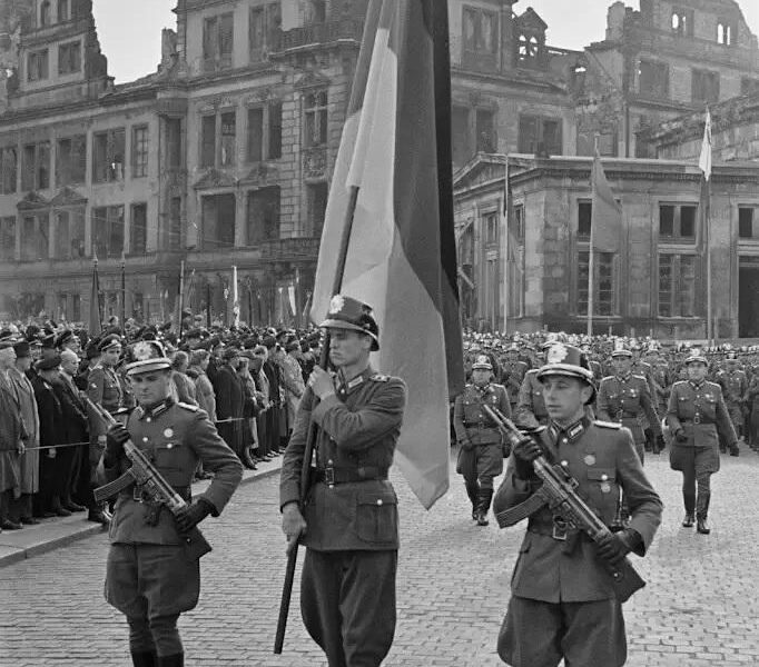Berlin 1950 – Die geteilte Stadt erwacht zum Leben.
