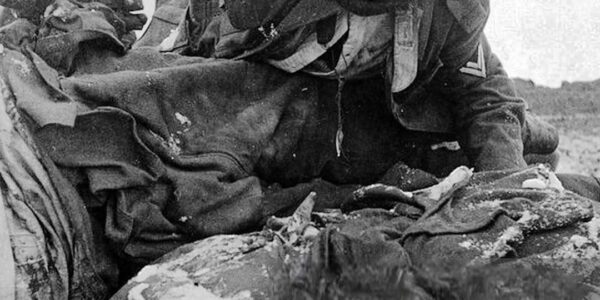 Die blutigen Schlachten an der Ostfront in Fotografien, 1942-1943