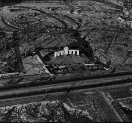 Berlin 1945: Kaum war der Krieg vorbei, stand dieses Denkmal schon – was erinnert es wirklich?