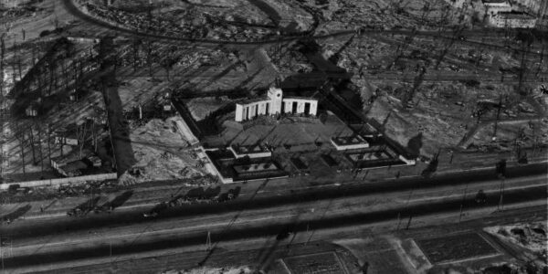 Berlin 1945: Kaum war der Krieg vorbei, stand dieses Denkmal schon – was erinnert es wirklich?