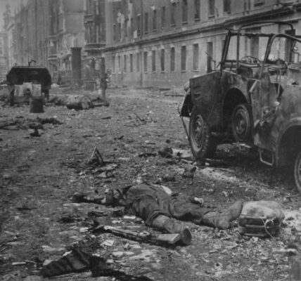 60 Vintage-Fotos des zerstörten Berlins im Jahr 1945